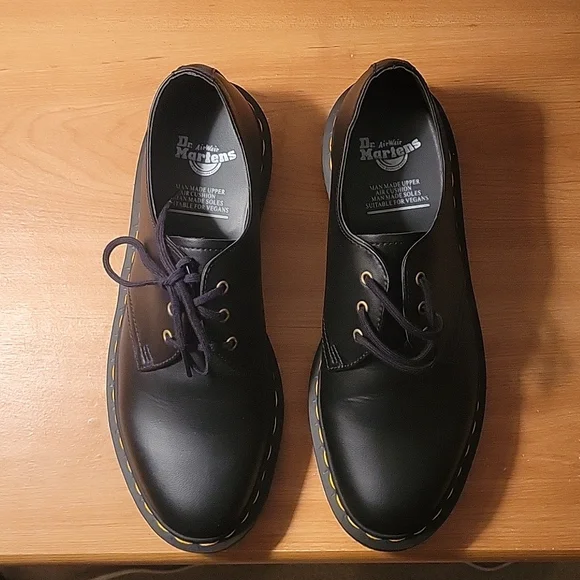 Dr. Martens | Shoes | Dr Martens Airware Nwot Unisex 7w8m